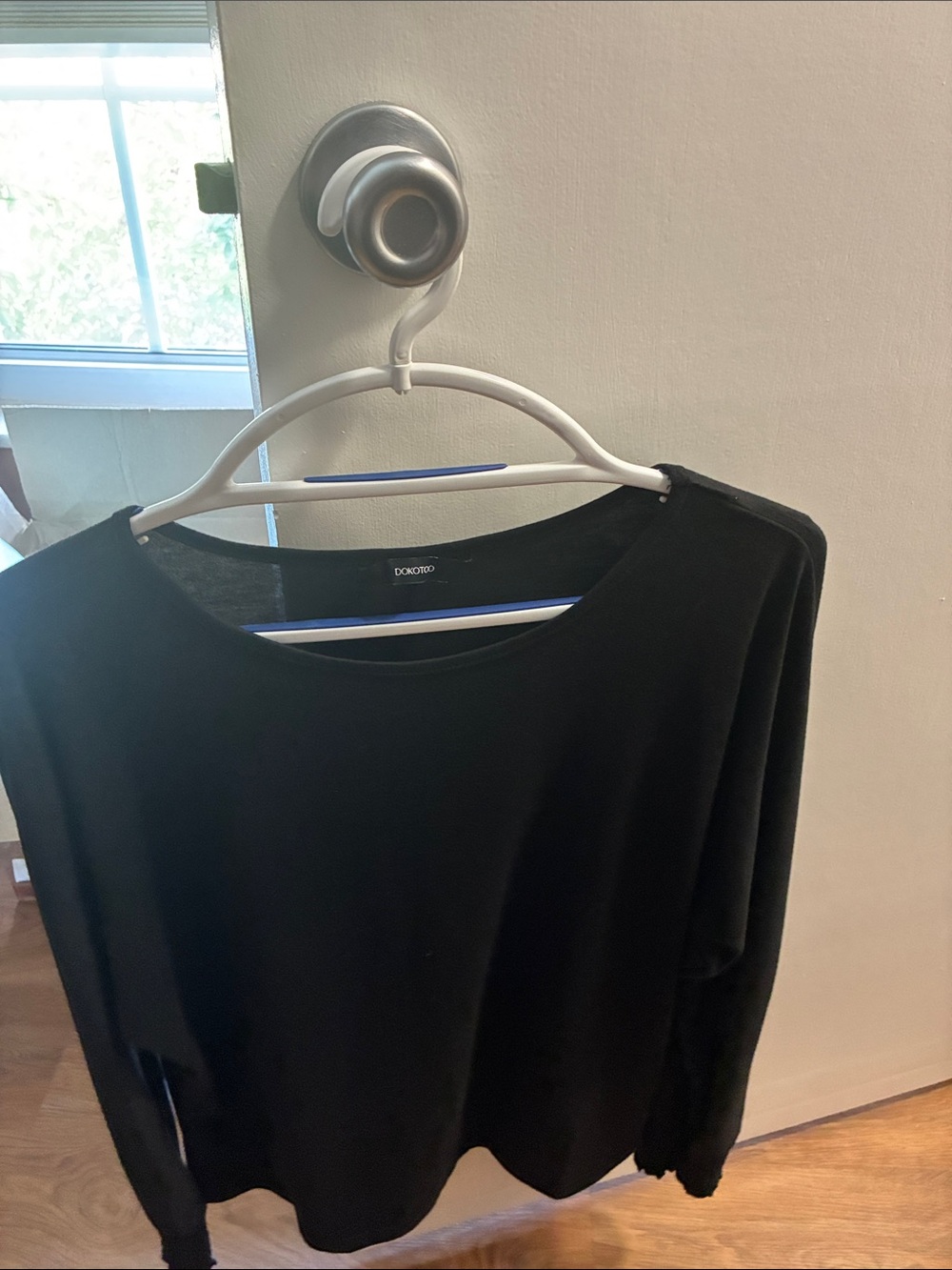 Dokotoo brand top size xl